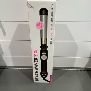 New In Box Beachwaver S1.25